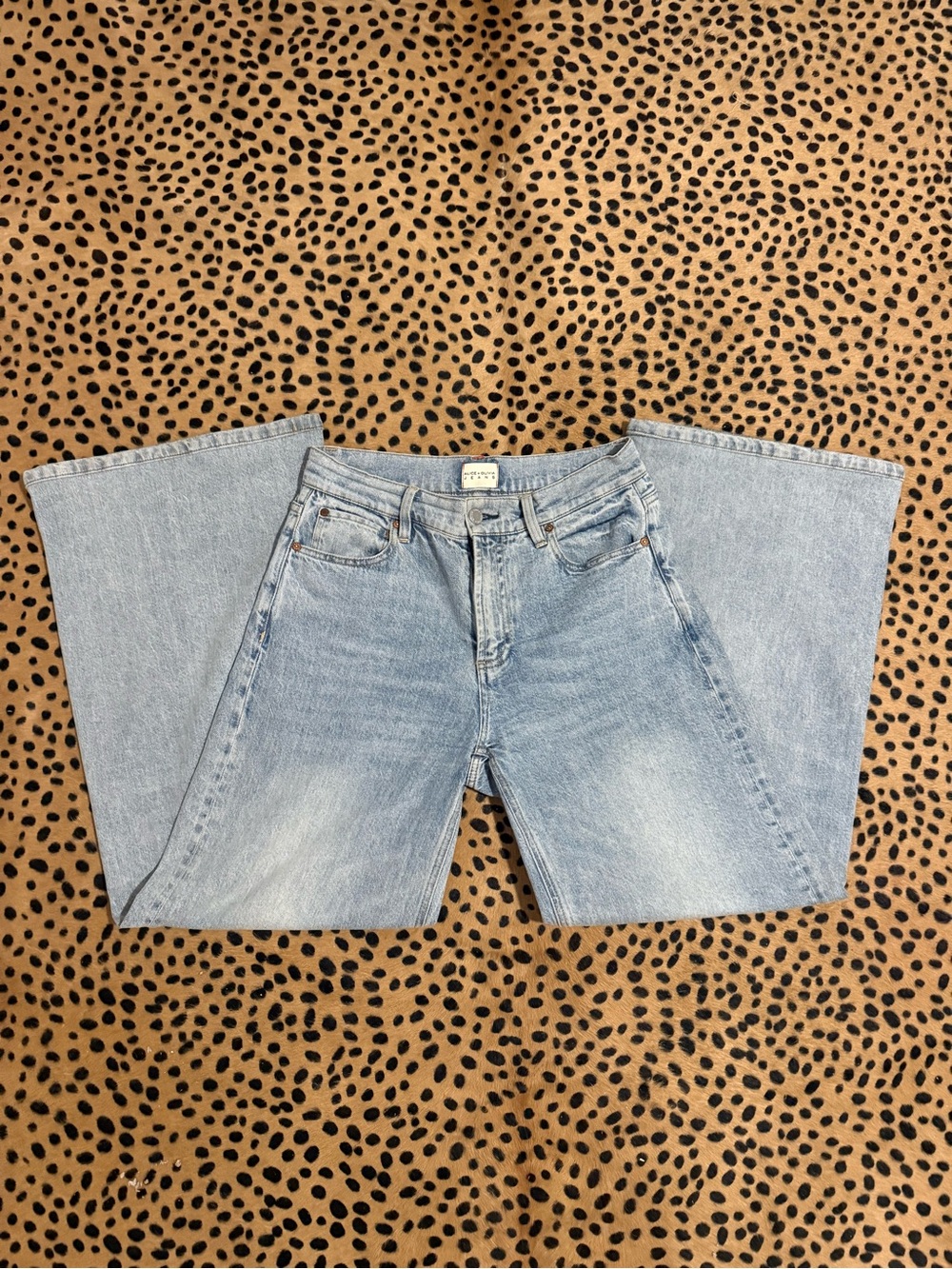 Alice + Olivia High Rise Wide Leg Jeans- size 27